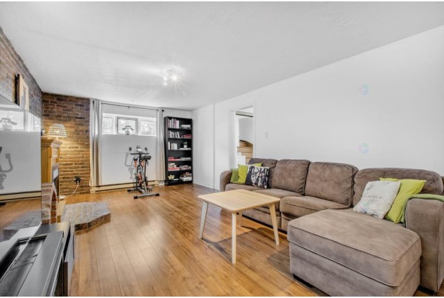 Maison de chambres 1 1/2 Pointe-aux-Trembles et Montreal-Est 1 000 $/mois. Appartement à louer Pointe-aux-Trembles et Montreal-Est